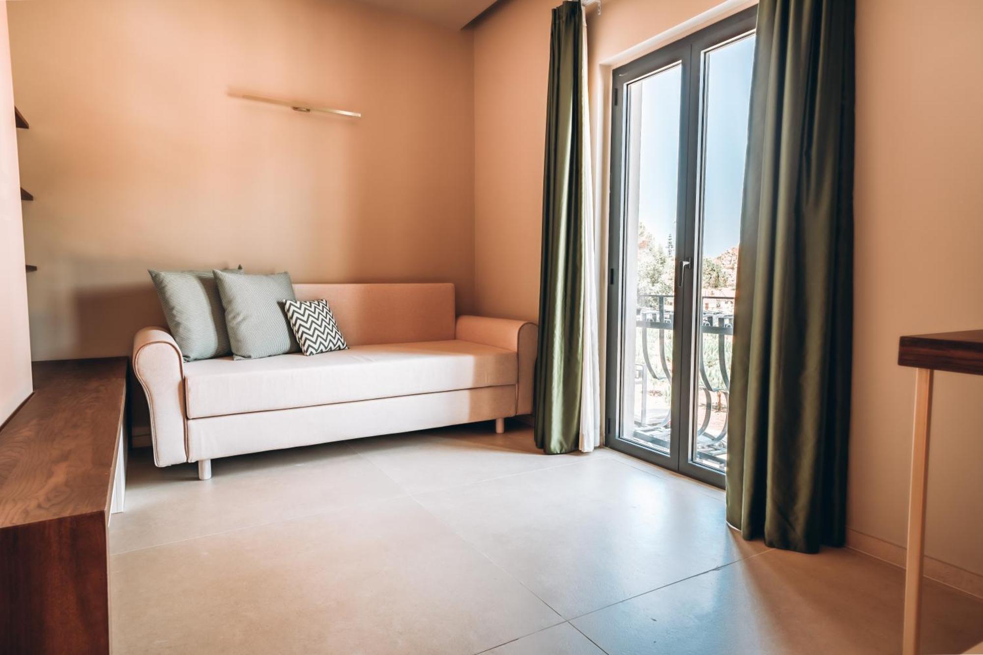 Ananea Yachting Hotel 4*